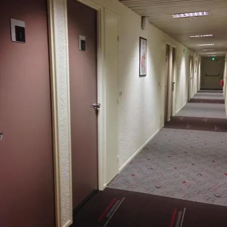 Ibis Lyon D'abeau 3*